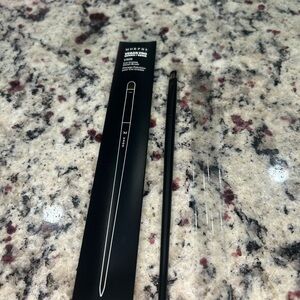 Morphe Vegan Pro V300 Cut Crease Brush